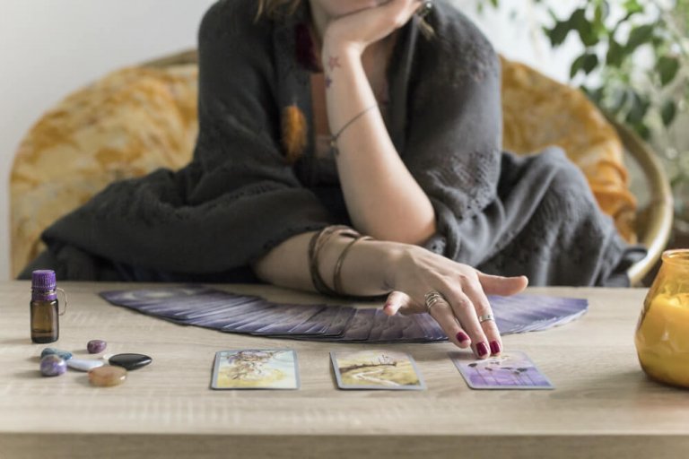 How to Choose the Right Tarot Reader