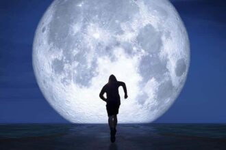 How Your Moon Sign Can Make You SOAR