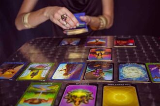 10 Card Tarot Reading of the Month