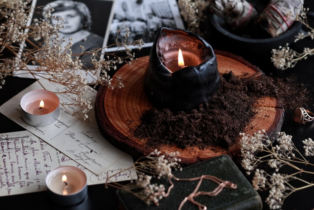 Samhain Traditions and Tarot Spread