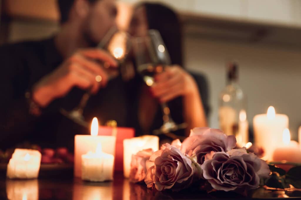 romantic-dinner-candles